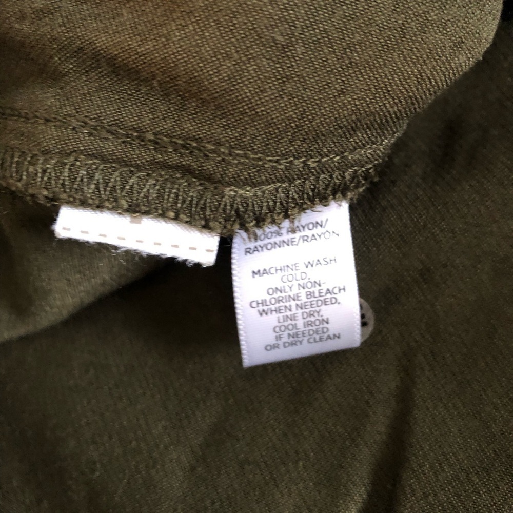 Loft dark green rayon wrap style mini skirt sz 6 - Picture 3 of 7